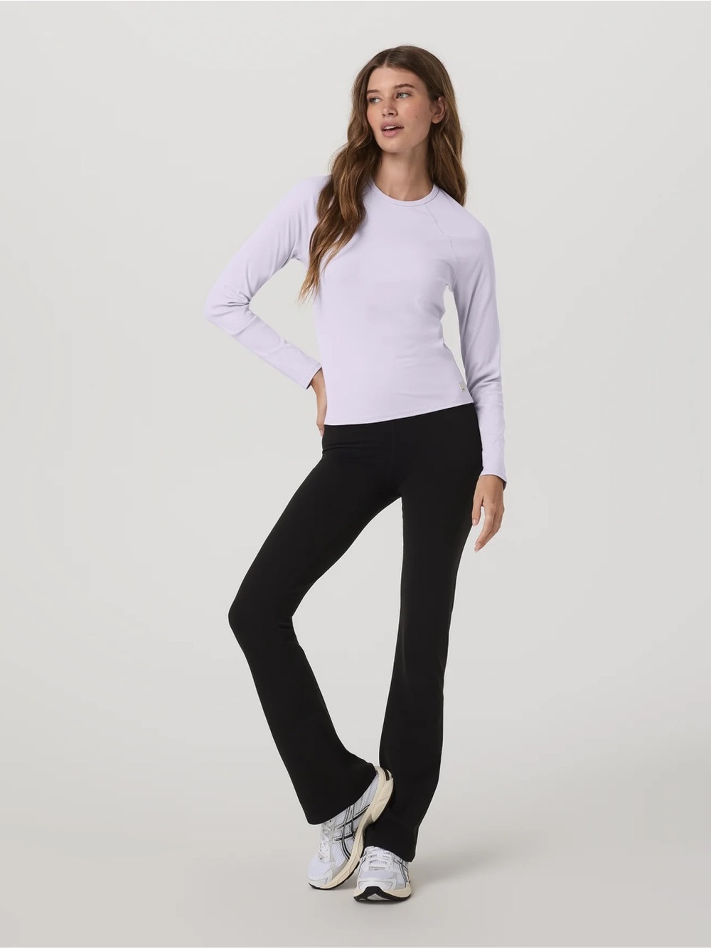 Vuori Pose Long Sleeve Crew in Lavender Ice Size Small - Picture 2 of 6